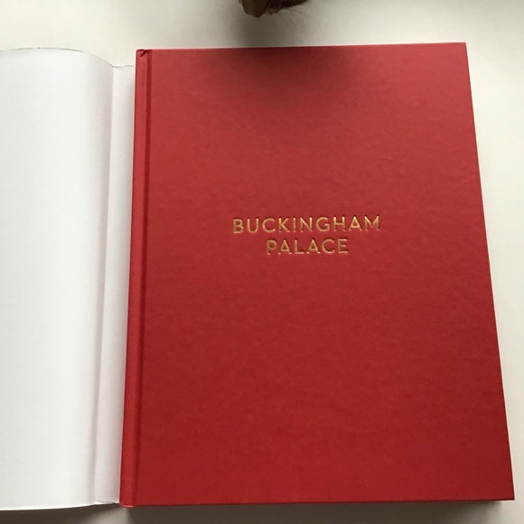 Buckingham Palace: The Interiors by Ashley Hicks - Picture 4 of 12